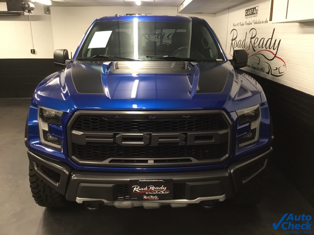2017 Ford F-150 Raptor photo 2