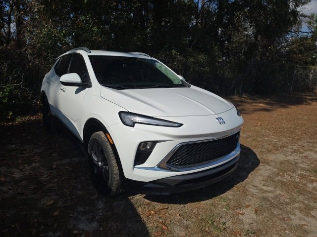 2024 Buick Encore GX Sport Touring photo 2