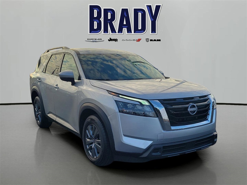 2024 Nissan Pathfinder SV's photo