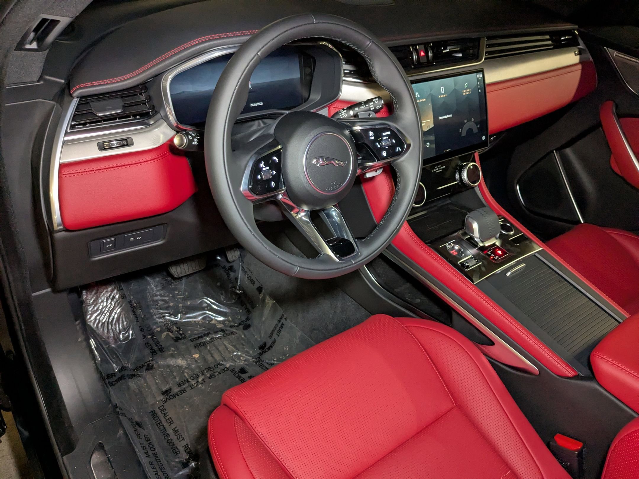 2025 Jaguar F-PACE P400 R-Dynamic S photo 3