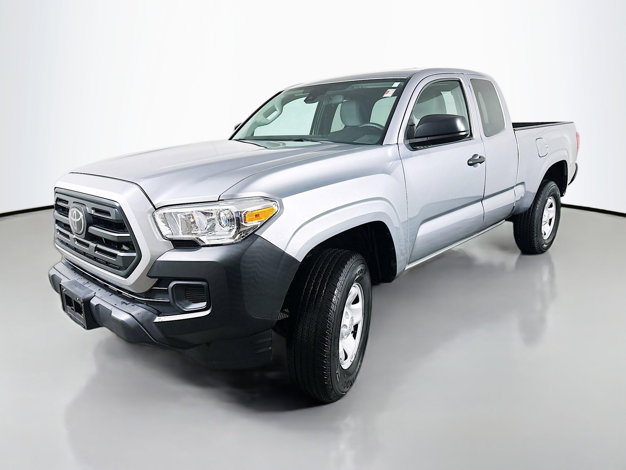 2019 Toyota Tacoma SR 4x4 photo 3