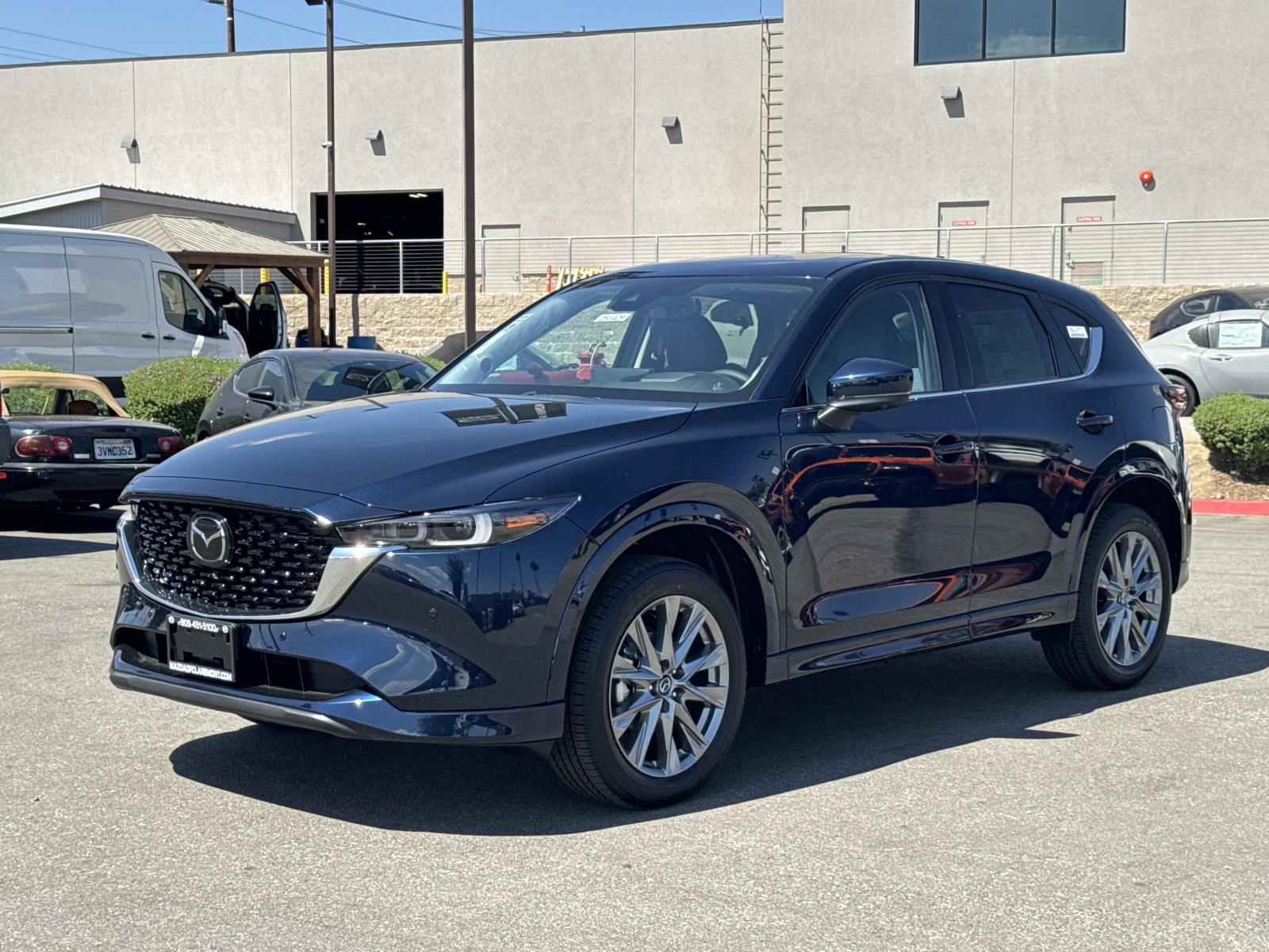 2025 Mazda CX-5 2.5 Premium Plus photo 3