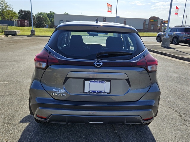 2025 Nissan Kicks Play S photo 9