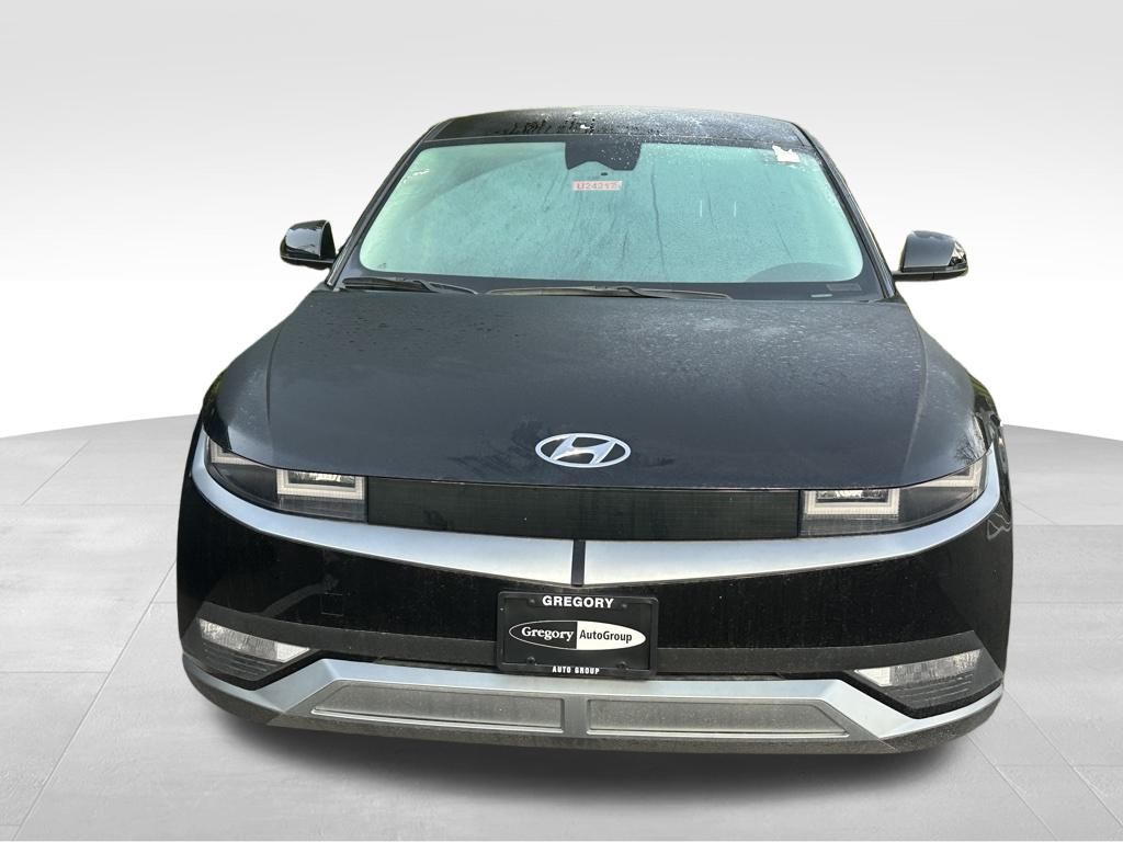 2022 Hyundai Ioniq 5 SE photo 2