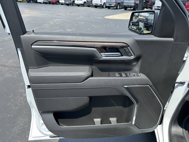 2025 Chevrolet Silverado 1500 LT photo 8