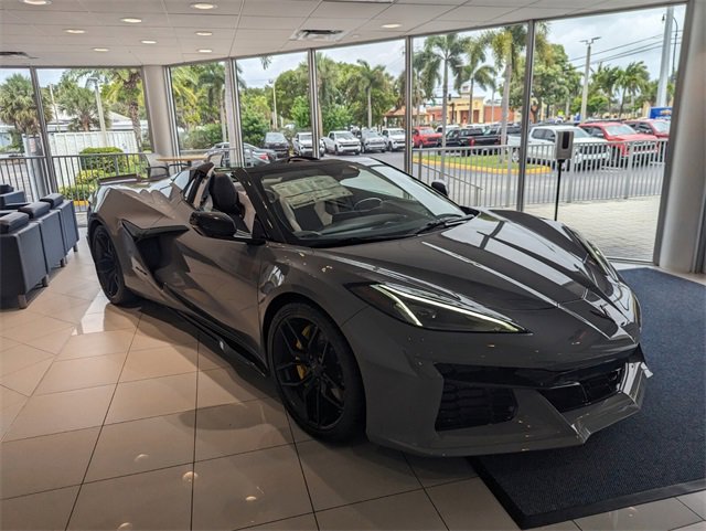 2025 Chevrolet Corvette Z06 3LZ photo 2