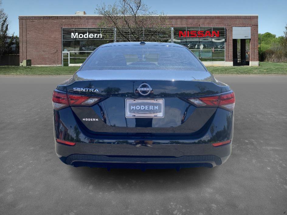 2025 Nissan Sentra SV photo 3