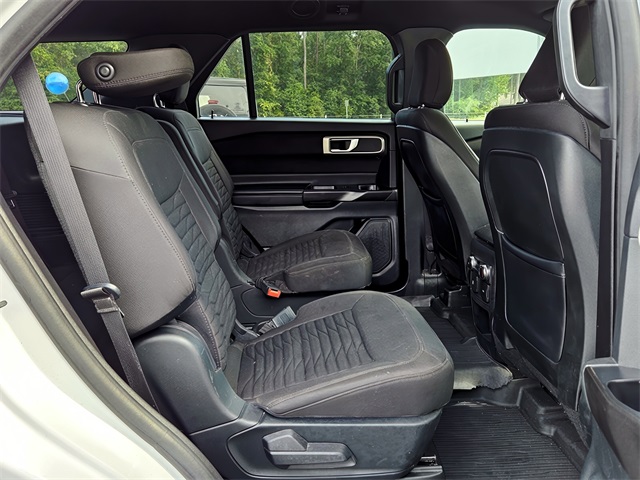 2020 Ford Explorer XLT photo 15