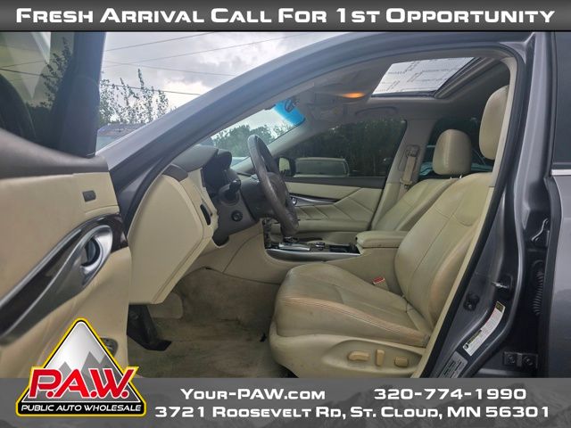 2015 Infiniti Q70L photo 8