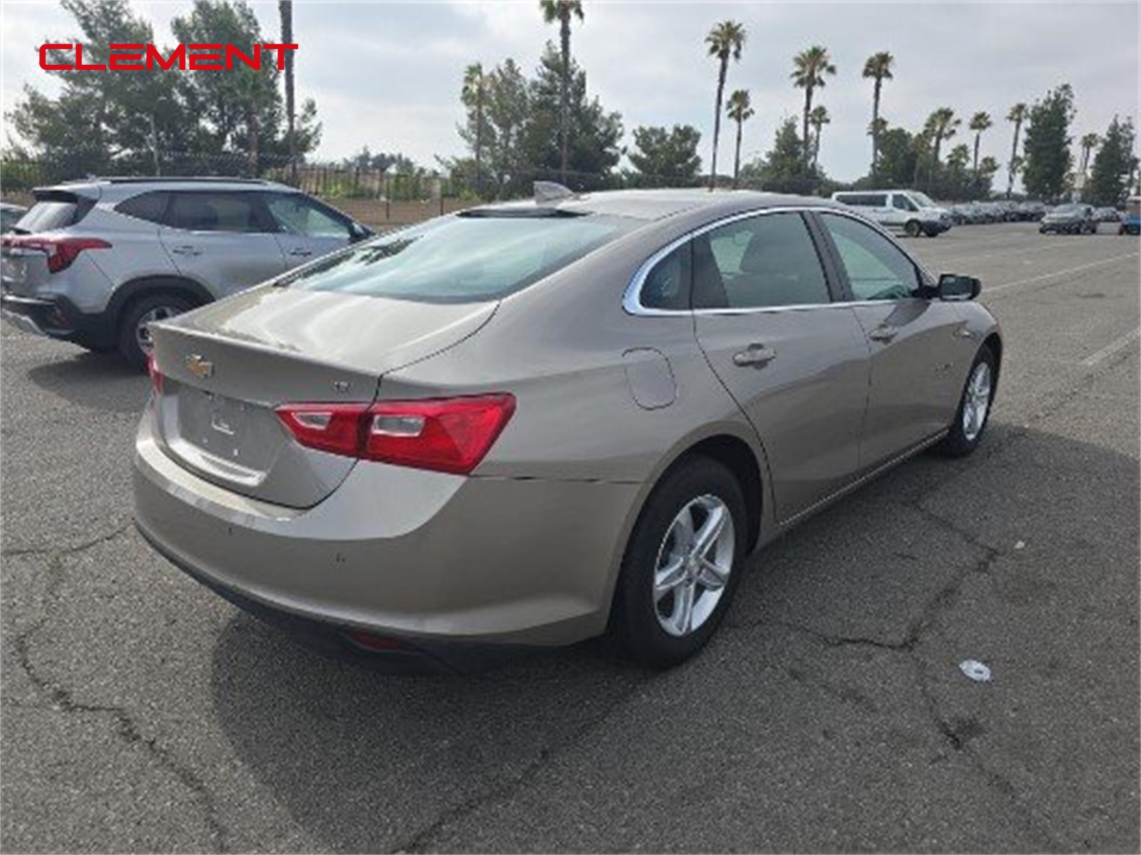 2024 Chevrolet Malibu 1LT photo 2