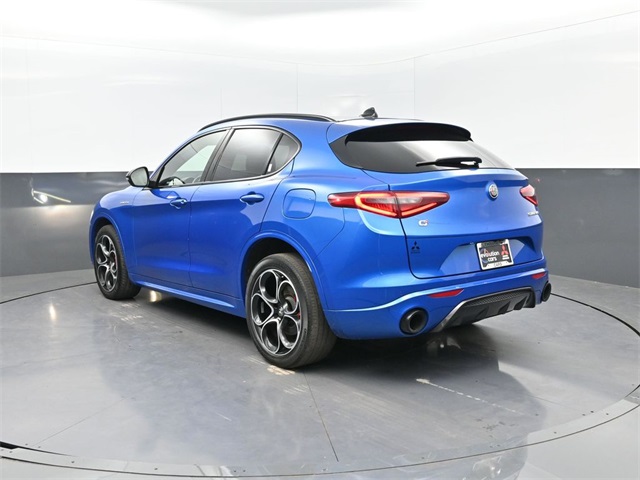 2022 Alfa Romeo Stelvio Ti Sport photo 3