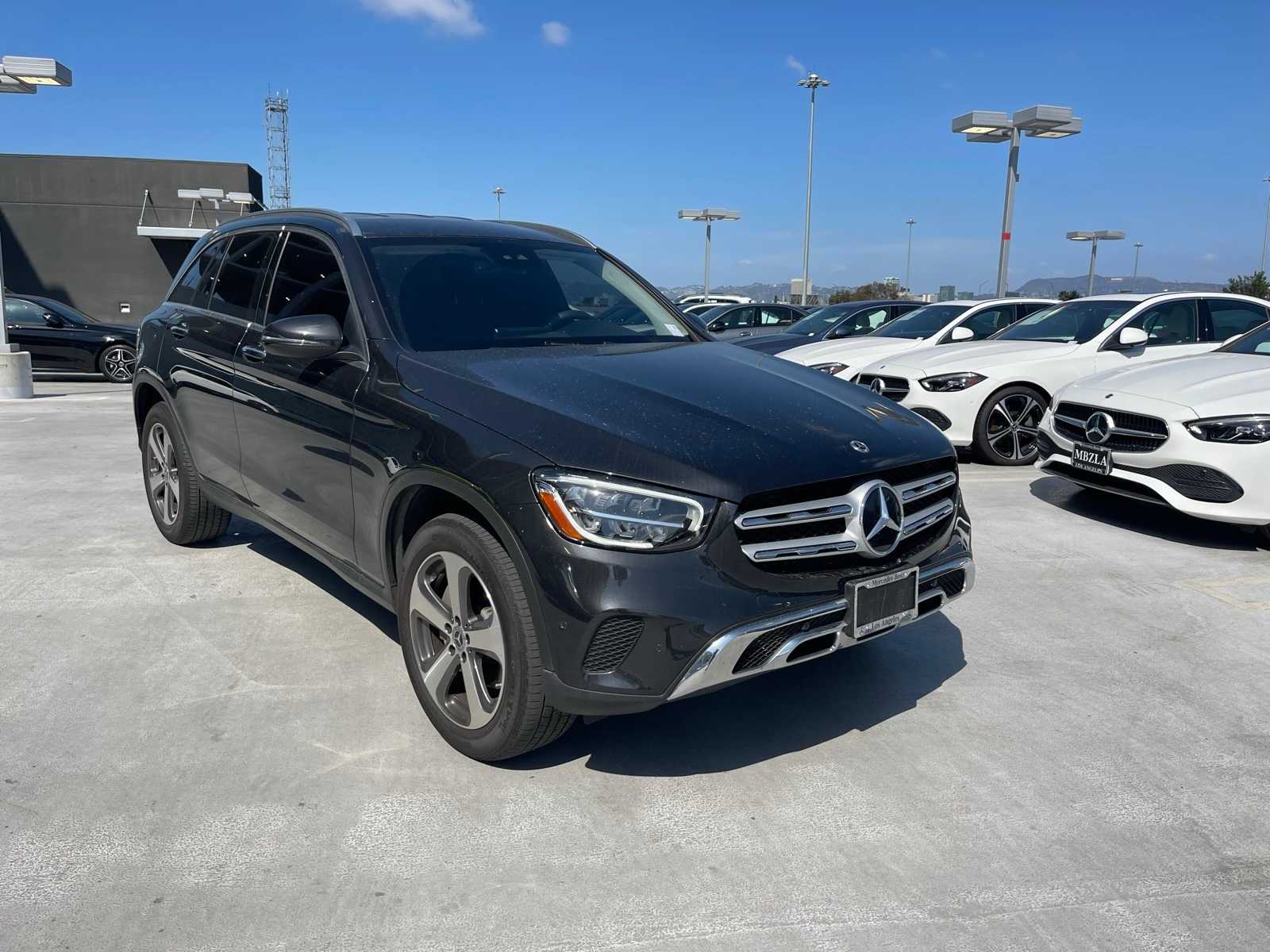 2022 Mercedes Benz GLC 300 photo 2