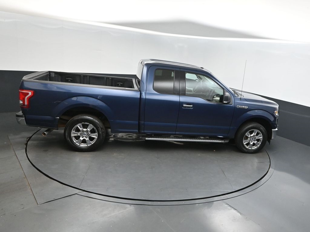 2017 Ford F-150 XLT photo 32