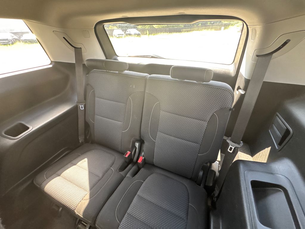 2022 Gmc Acadia SLE photo 19