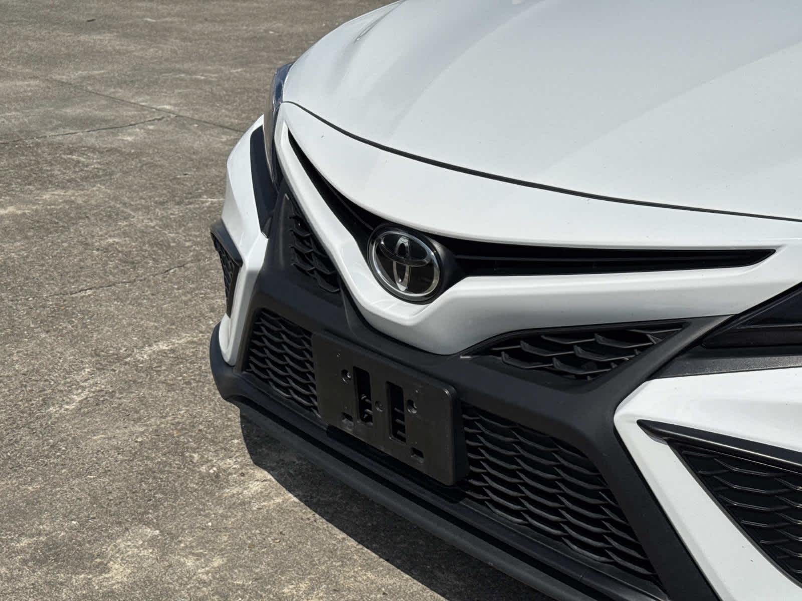2024 Toyota Camry SE photo 3