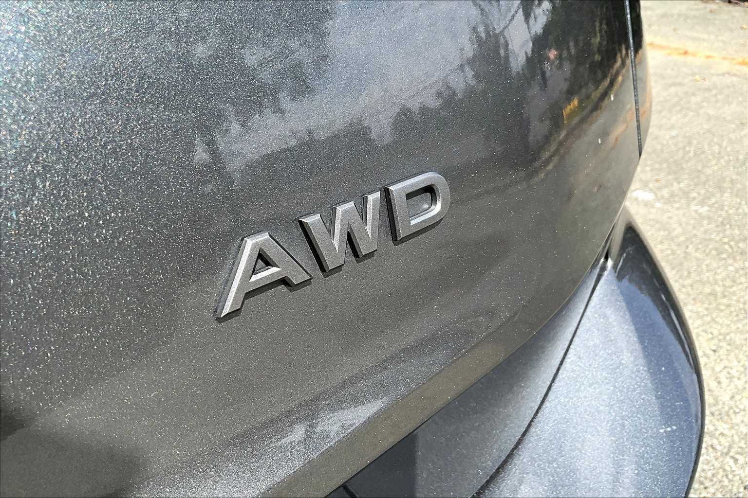 2024 Nissan Rogue S AWD photo 9