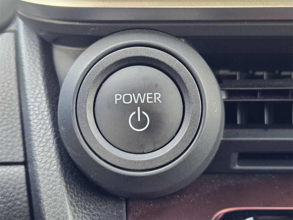2024 Toyota Prius Prime SE photo 21