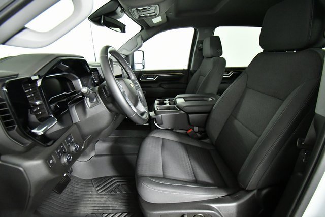 2024 Chevrolet Silverado 2500HD LT photo 4