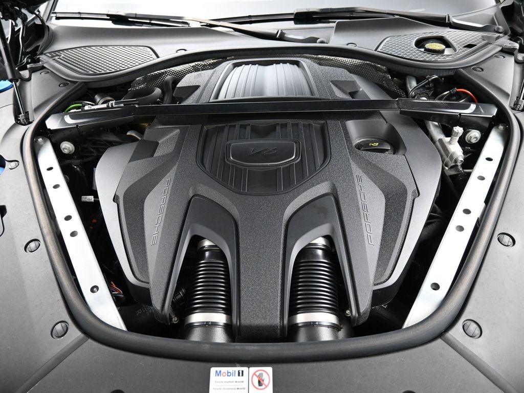 2024 Porsche Panamera Base photo 17