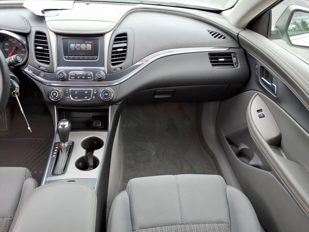 2017 Chevrolet Impala LS photo 3