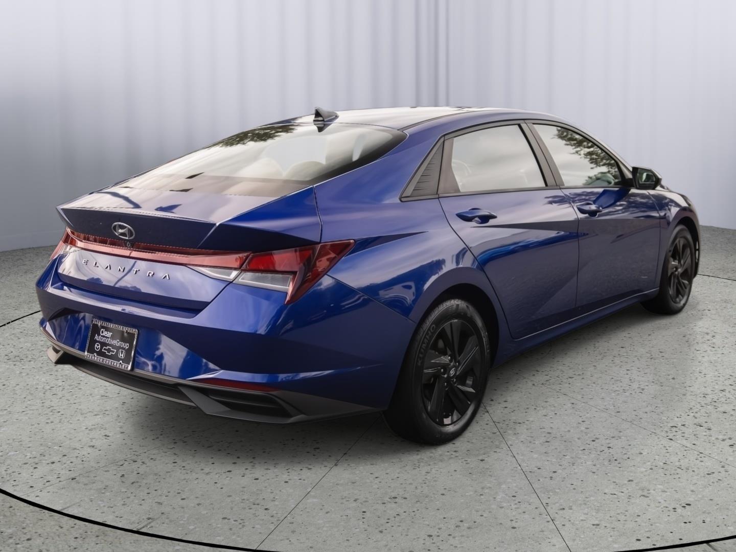 2021 Hyundai Elantra SEL photo 21