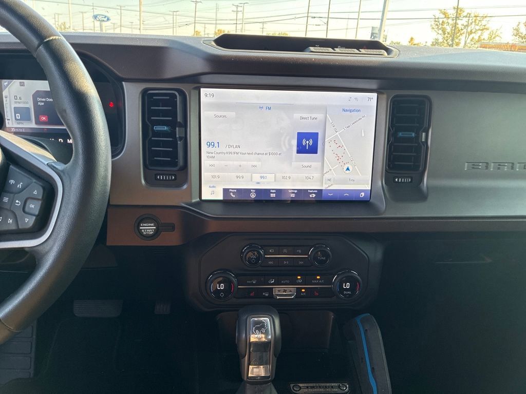 2023 Ford Bronco Outer Banks photo 31