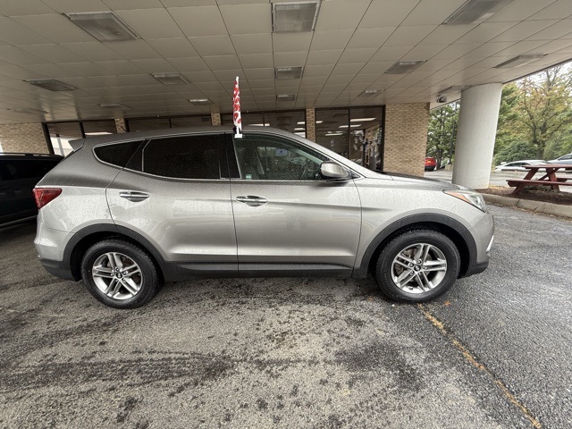2018 Hyundai Santa Fe Sport Base photo 2
