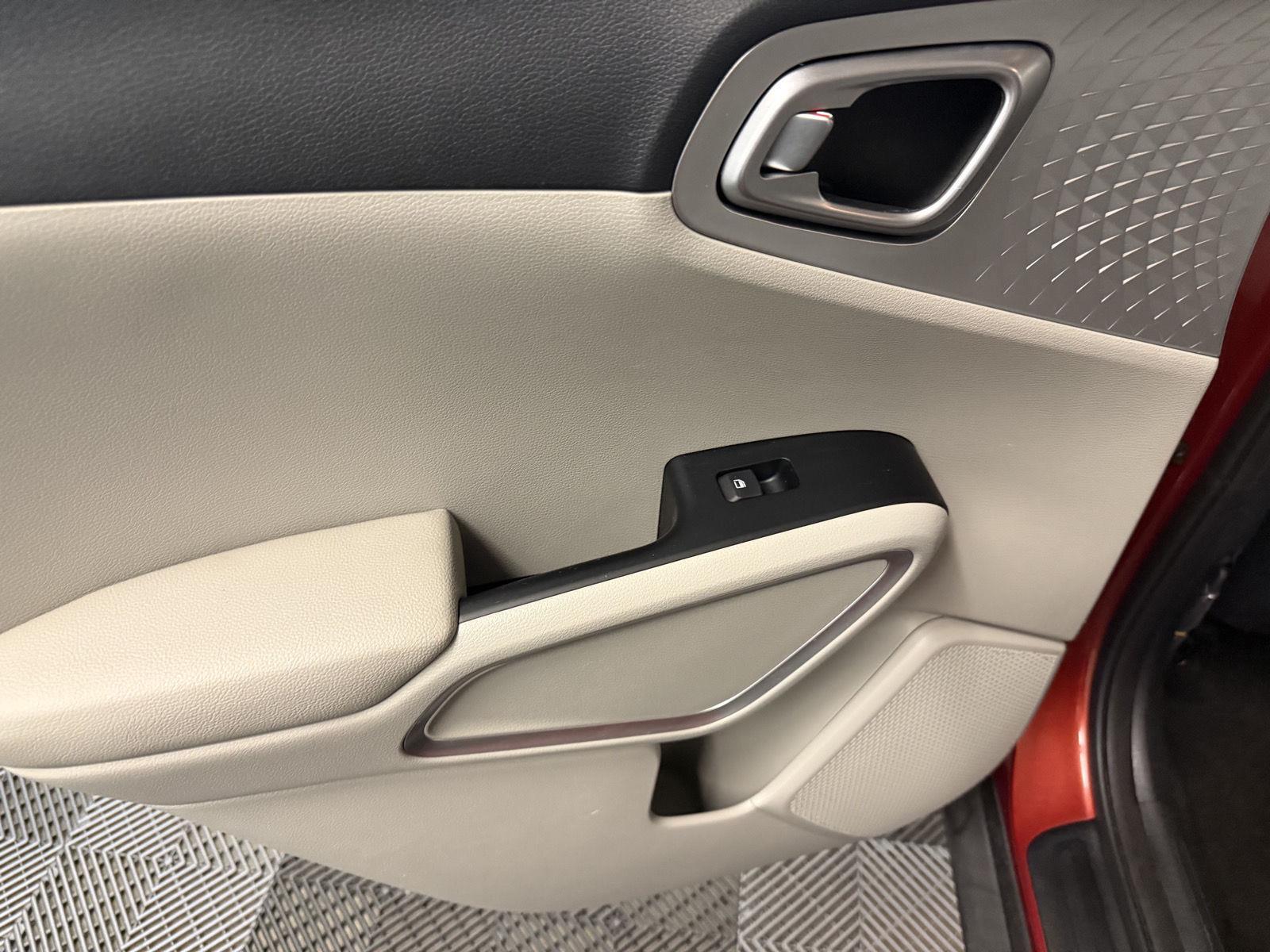 2023 Kia Soul LX photo 21