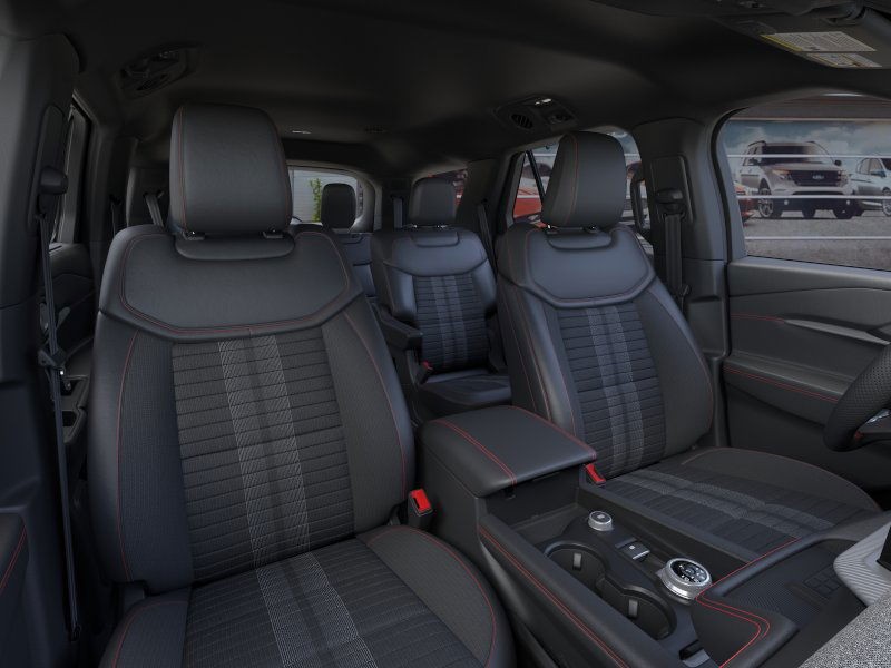 2025 Ford Explorer ST-Line photo 8