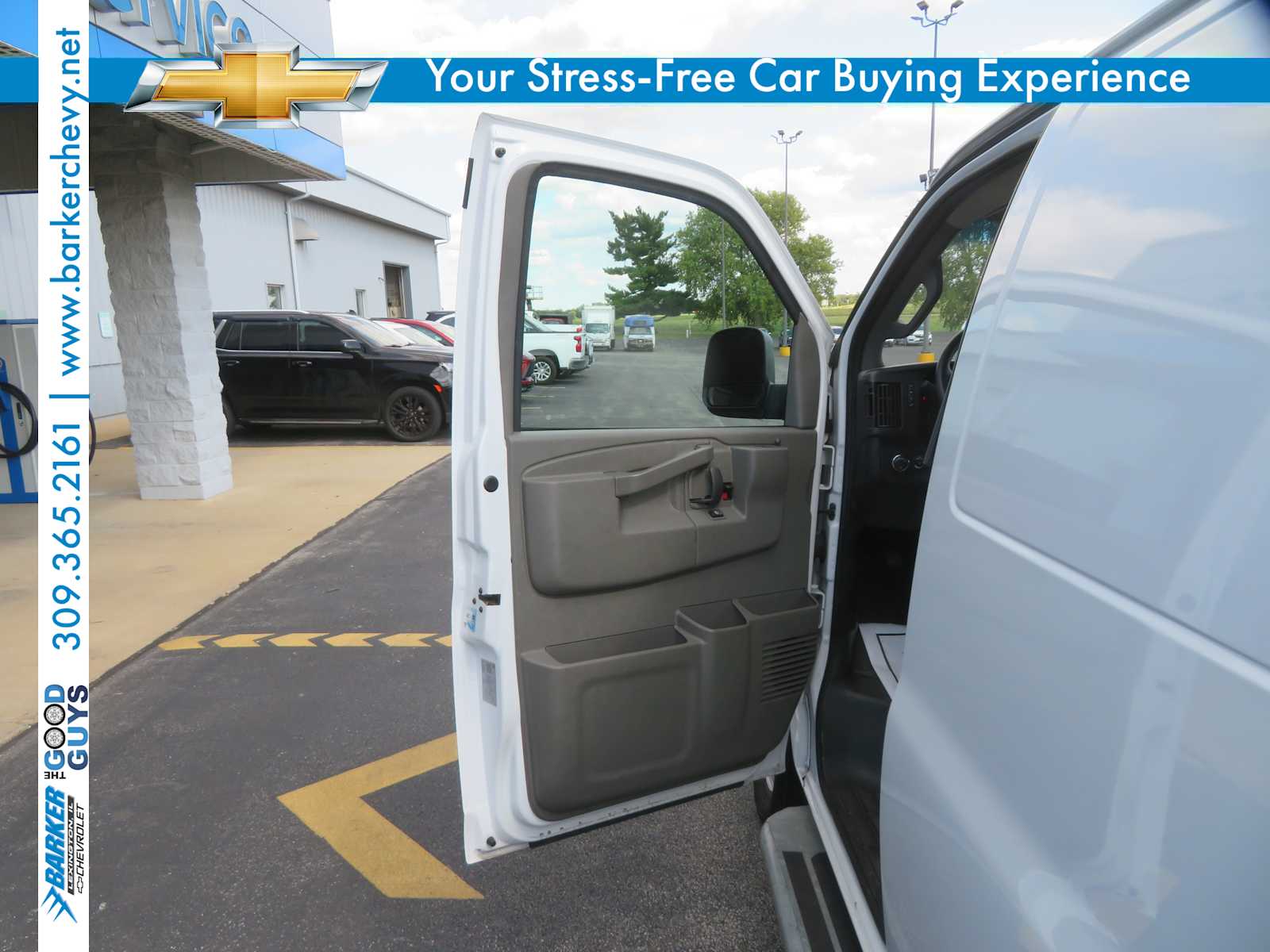 2023 Gmc Savana Cargo 2500 photo 12
