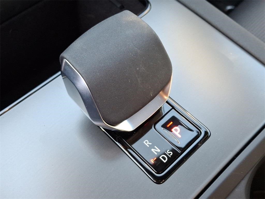2025 Land Rover Discovery Sport Dynamic SE photo 8