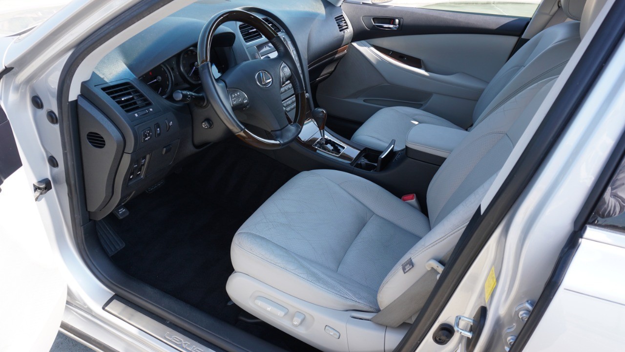 2010 Lexus ES 350 photo 12