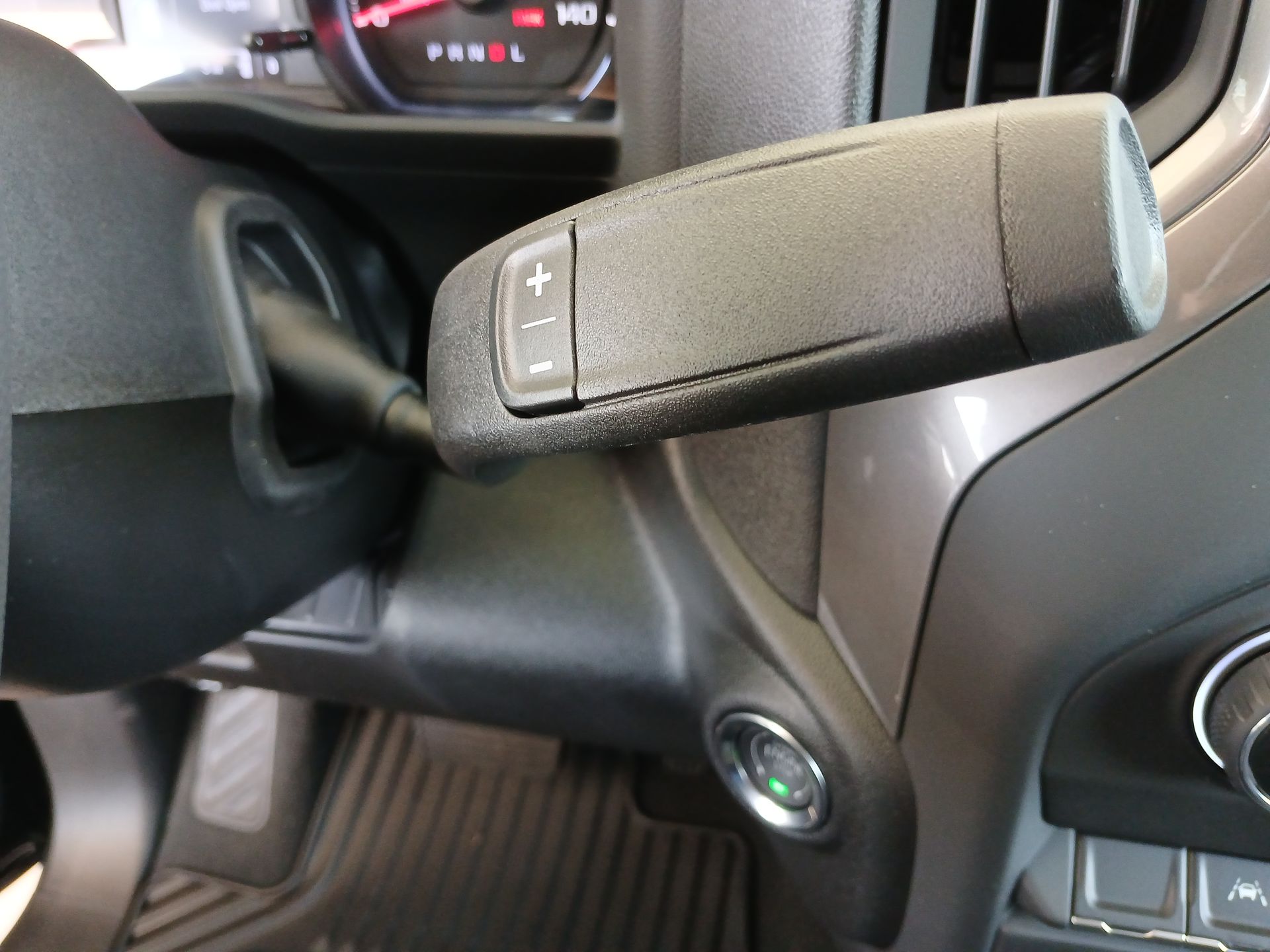 2025 Chevrolet Silverado 1500 Custom photo 16