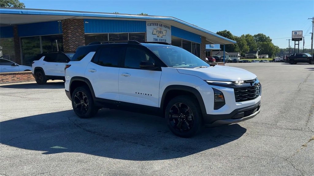 2026 Chevrolet Equinox LT photo 2
