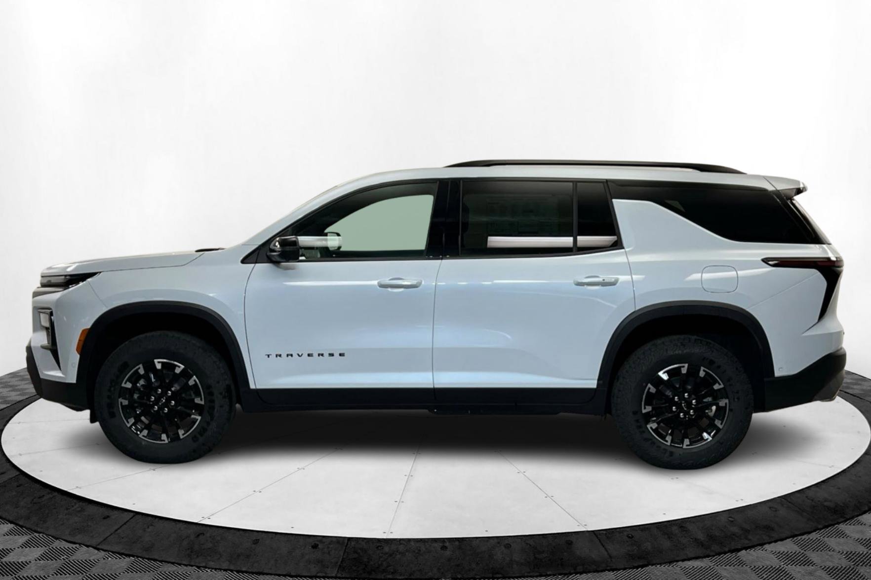 2026 Chevrolet Traverse Z71 photo 2