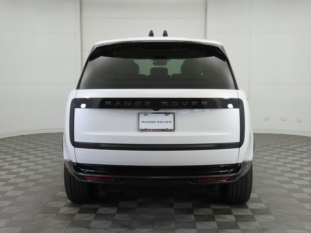 2025 Land Rover Range Rover SE photo 3