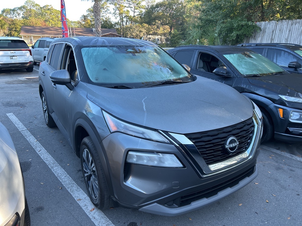 2022 Nissan Rogue SV photo 2