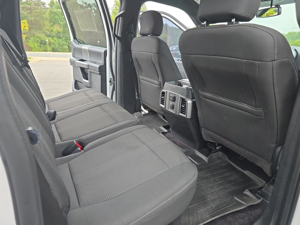 2015 Ford F-150 XLT photo 9