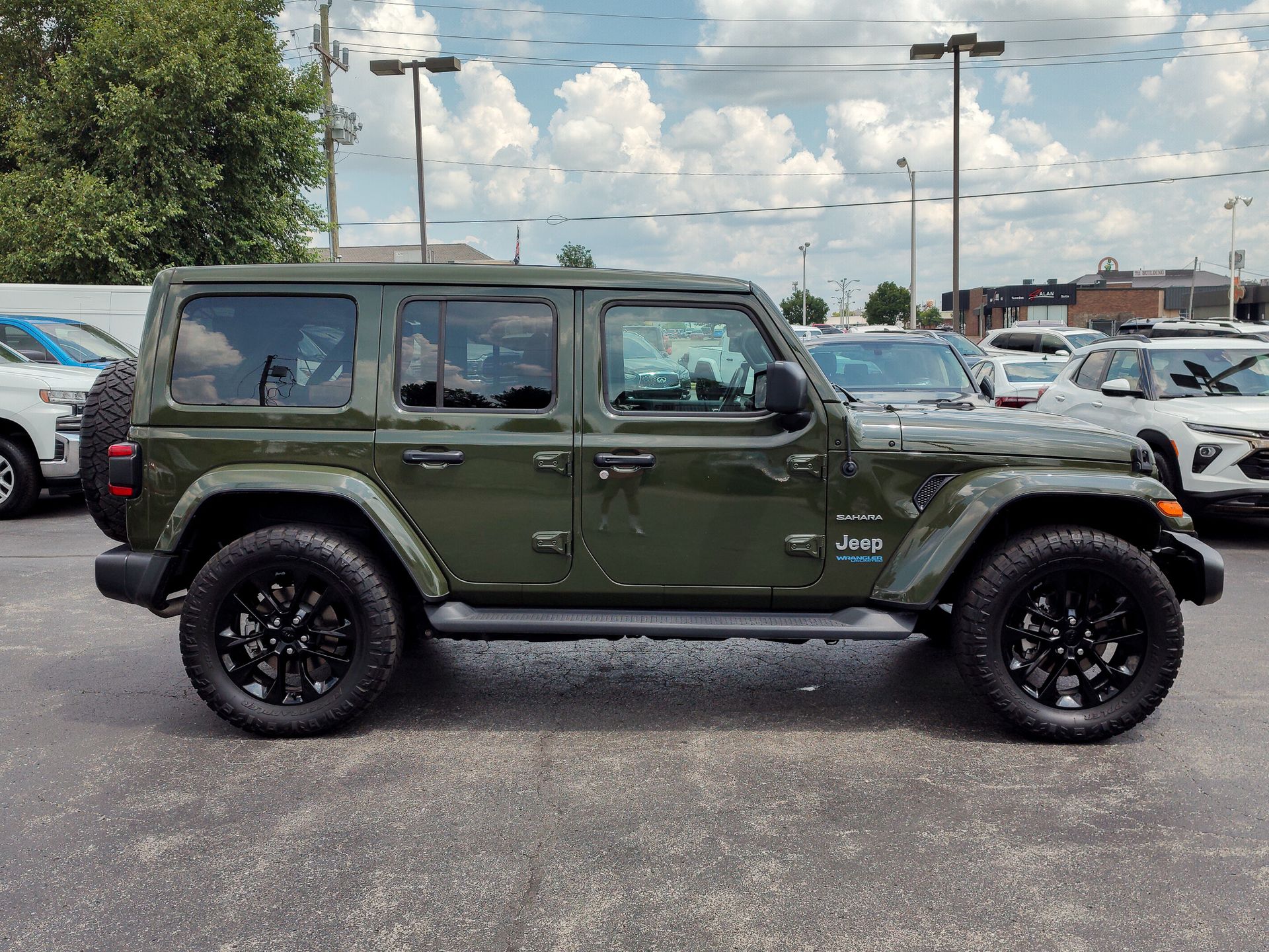2021 Jeep Wrangler Unlimited Sahara 4xe photo 13