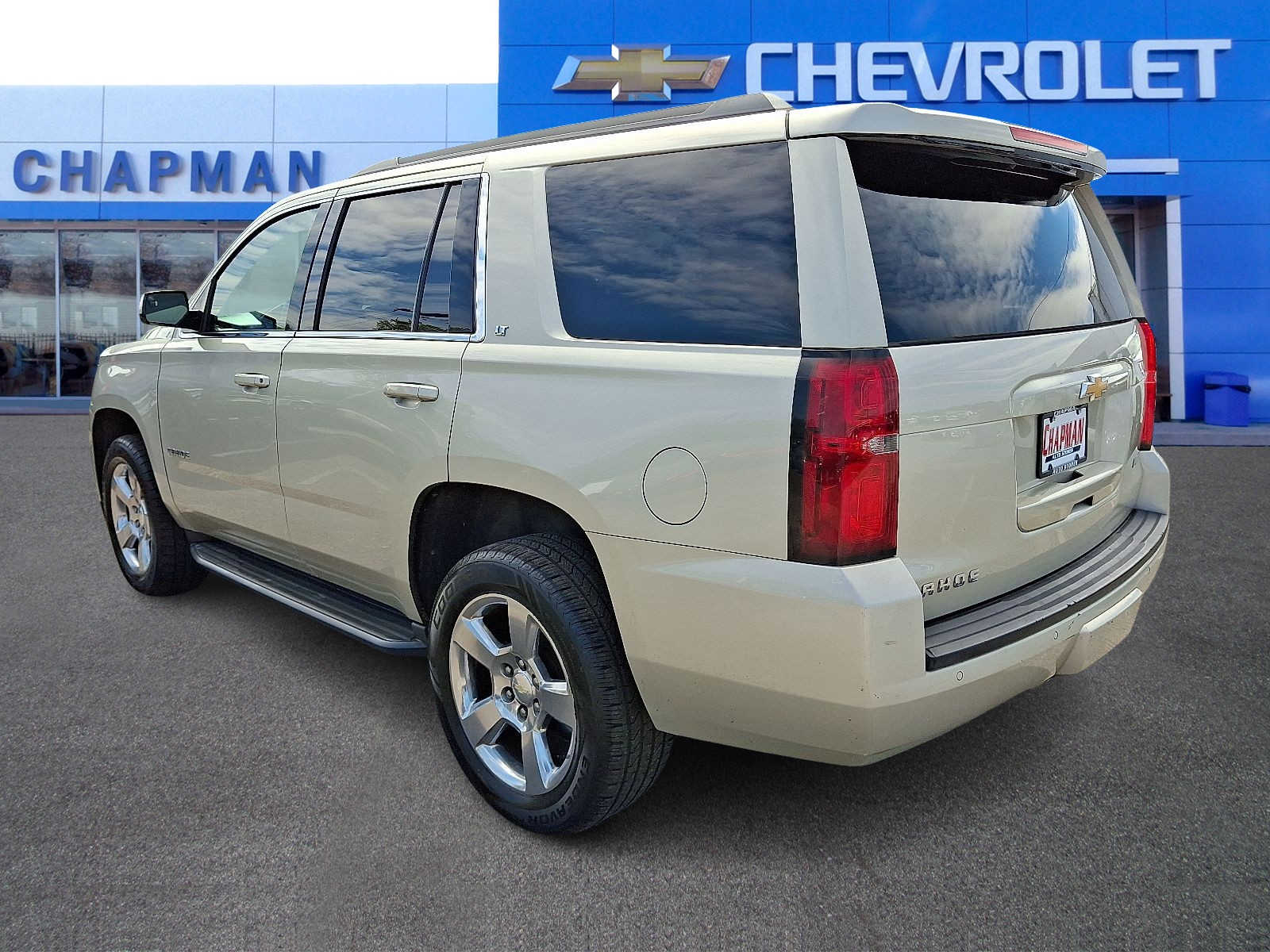 2017 Chevrolet Tahoe LT photo 4