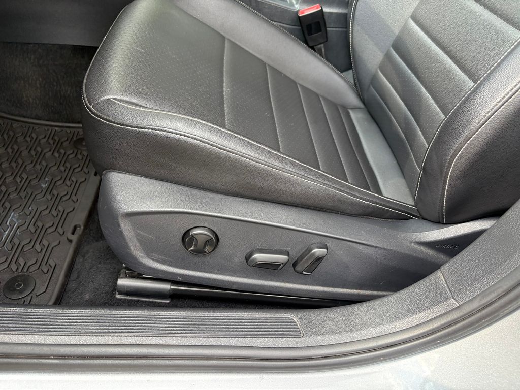 2022 Volkswagen Jetta 1.5T SE photo 14