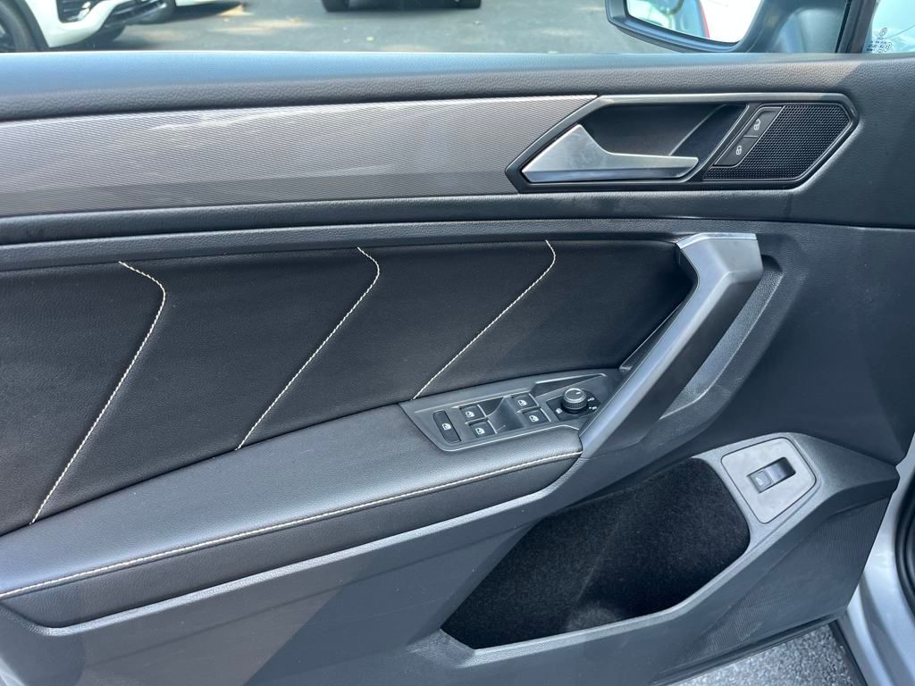 2022 Volkswagen Tiguan SE photo 8