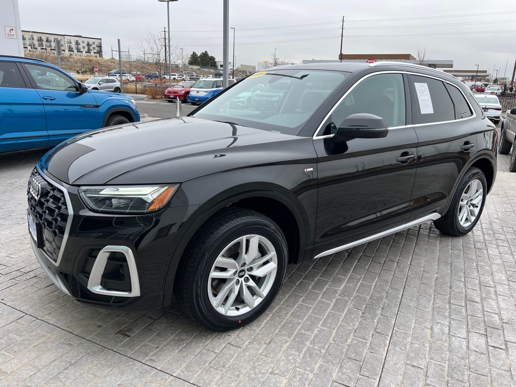 2022 Audi Q5 Premium's photo