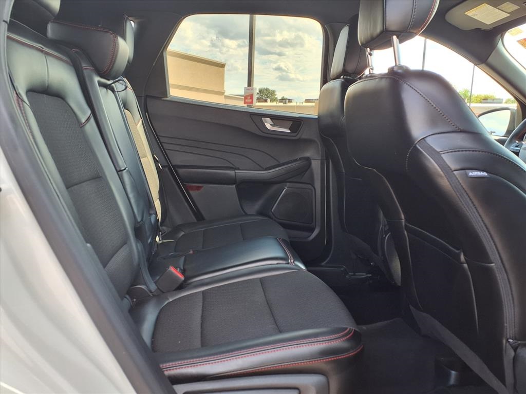 2024 Ford Escape ST-Line photo 9