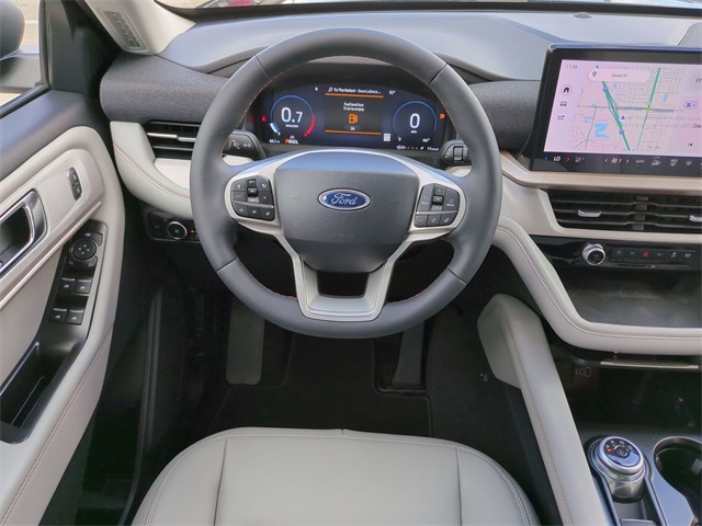 2025 Ford Explorer photo 14