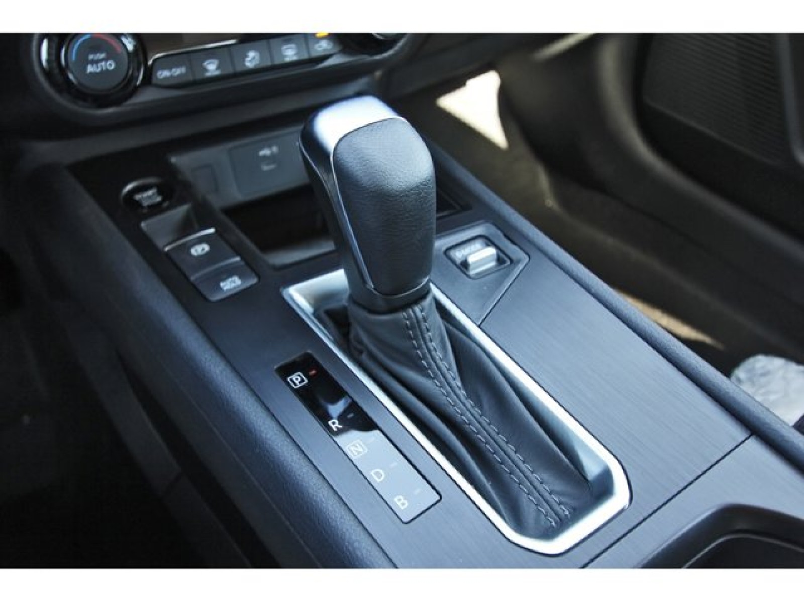 2026 Nissan Kicks SV White at Robbins Nissan