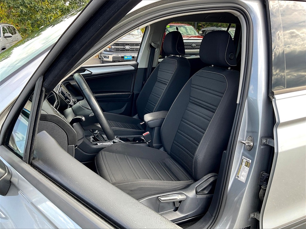 2023 Volkswagen Tiguan S photo 9