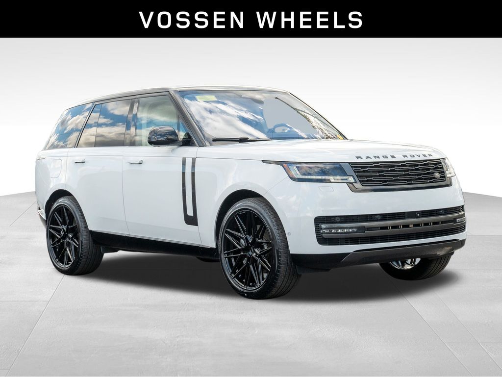 2023 Land Rover Range Rover SE photo 3
