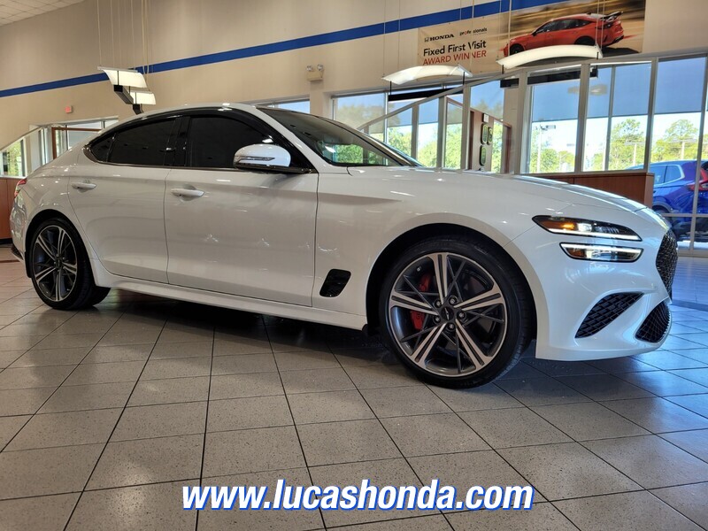 2024 Genesis G70 2.5T Prestige photo 3