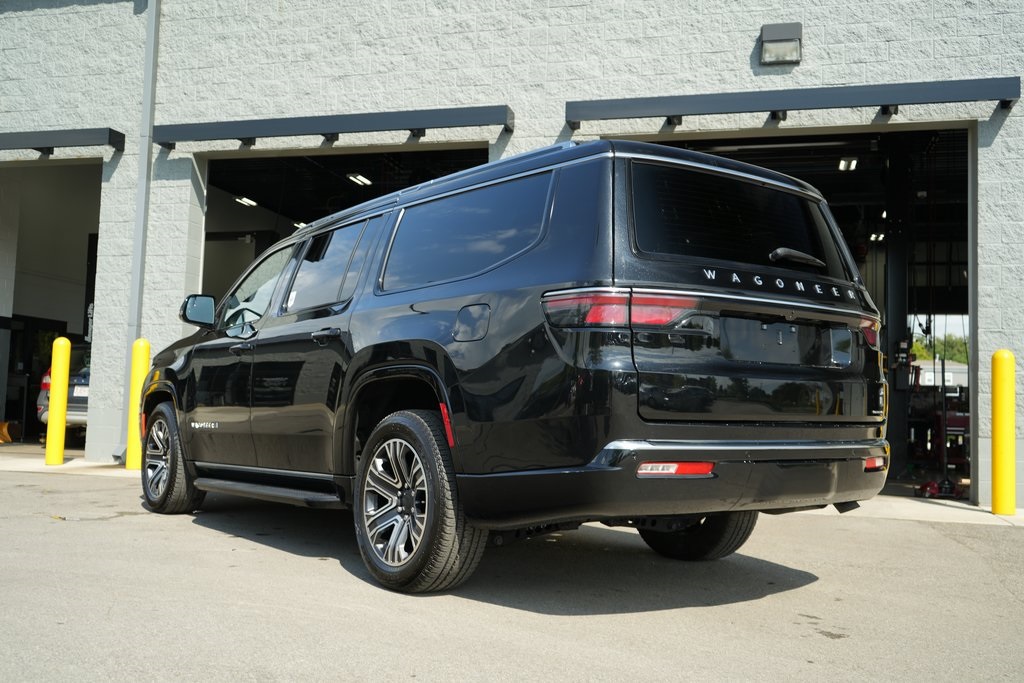 2024 Jeep Wagoneer L Series II photo 11